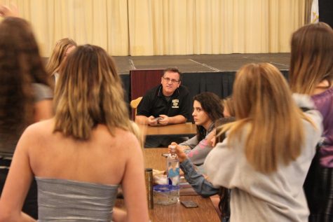 Students instigate dress code protest