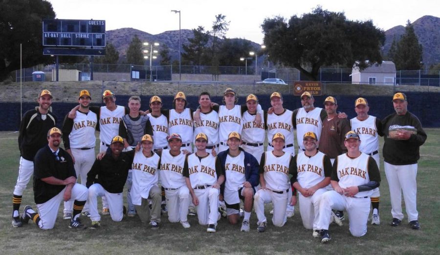 The+Varsity+Baseball+team+poses+after+winning+their+opening+tournament+
