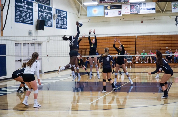 Girls%27+volleyball+team+plays+Camarillo+in+the+Adolfo+Camarillo+High+School+gym.+Currently%2C+the+beach+volleyball+team+practices+at+Bowfield+Park%2C+though+Bilbruck+is+working+to+find+new+locations+for+next+year.
