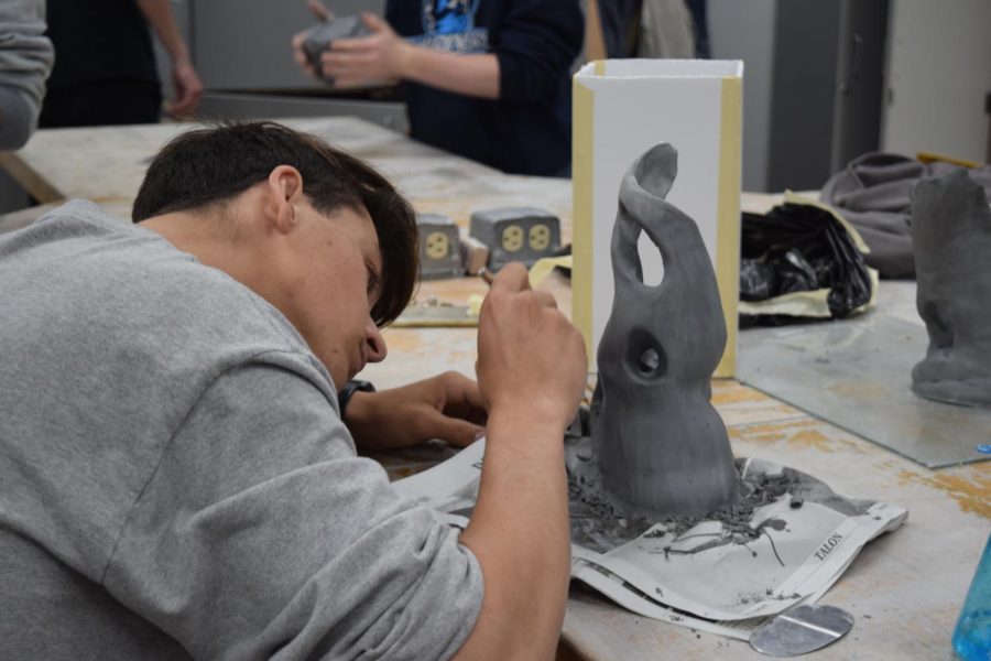 In+Advanced+3-D+Design%2C+students+apply+3-D+design+principles+to+projects+they+work+on+in+class.+The+class+encourages+individual+expression+for+each+student.