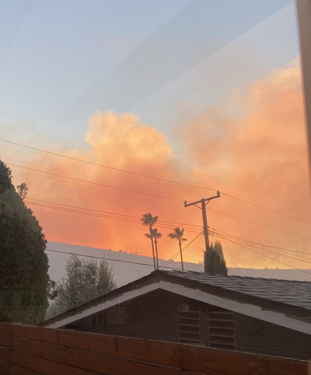 Clouds of smoke tainted by fires in Calabasas on January 9th at 5pm 